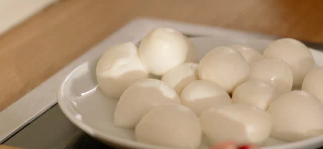 Mozzarella czy zdrowa? Odkryj jej tajemnice i zagrożenia dla zdrowia Mozzarella czy zdrowa? Odkryj jej tajemnice i zagrożenia dla zdrowia