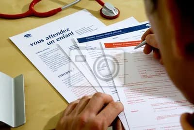 Kiedy lekarz wystawia zaświadczenie w ciąży? Sprawdź, by uniknąć problemów! Kiedy lekarz wystawia zaświadczenie w ciąży? Sprawdź, by uniknąć problemów!